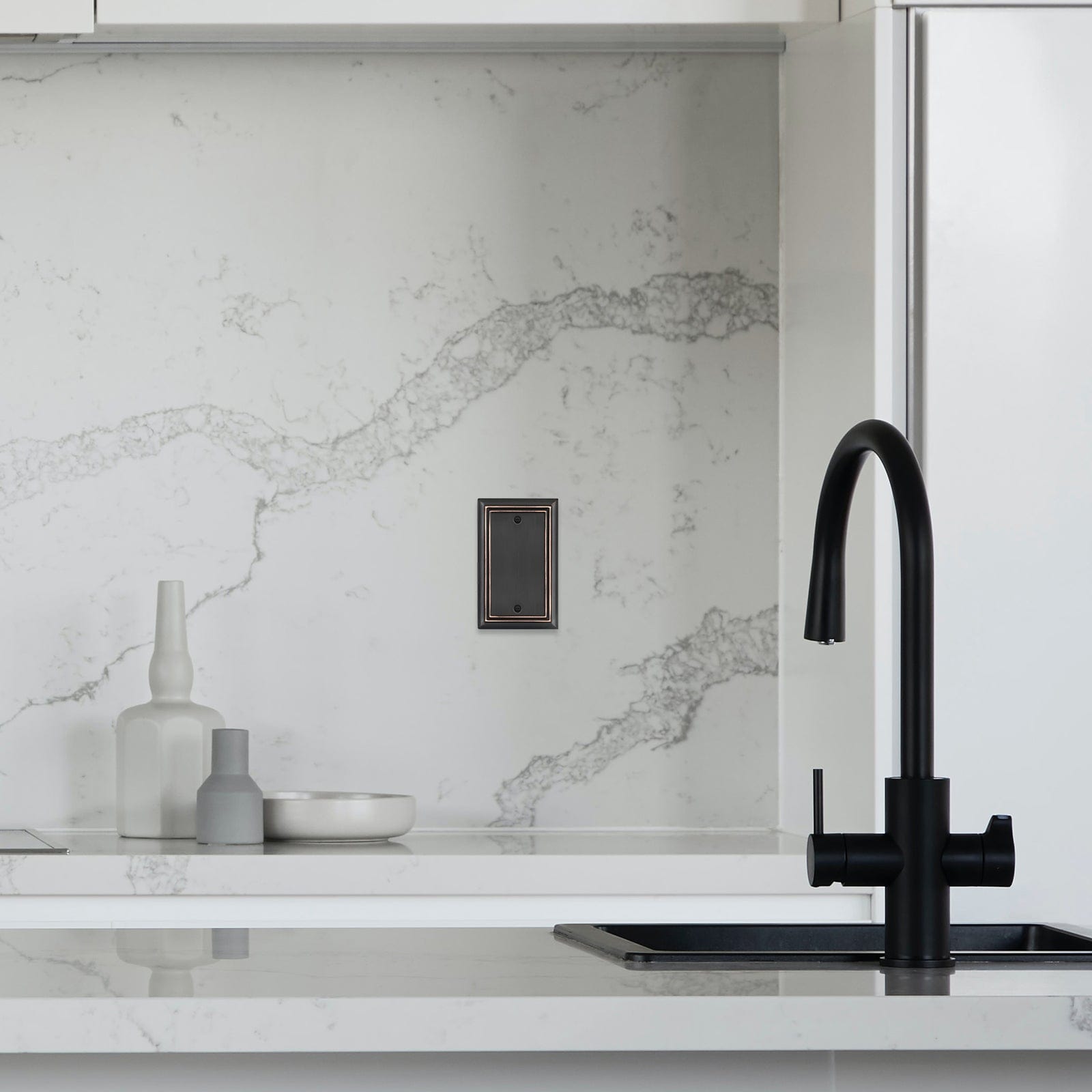 DEWENWILS 4-Pack Blank Wallplates, Aged Bronze Outlet Cover, Metal-HBWP14B