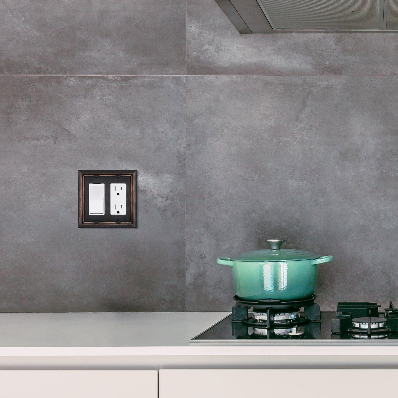 DEWENWILS 2-Pack Decorator Wall plates, Aged Bronze Outlet Covers, Metal Face Plates for Electrical Outlets, GFCI, Dimmer Switch-HRWP22B