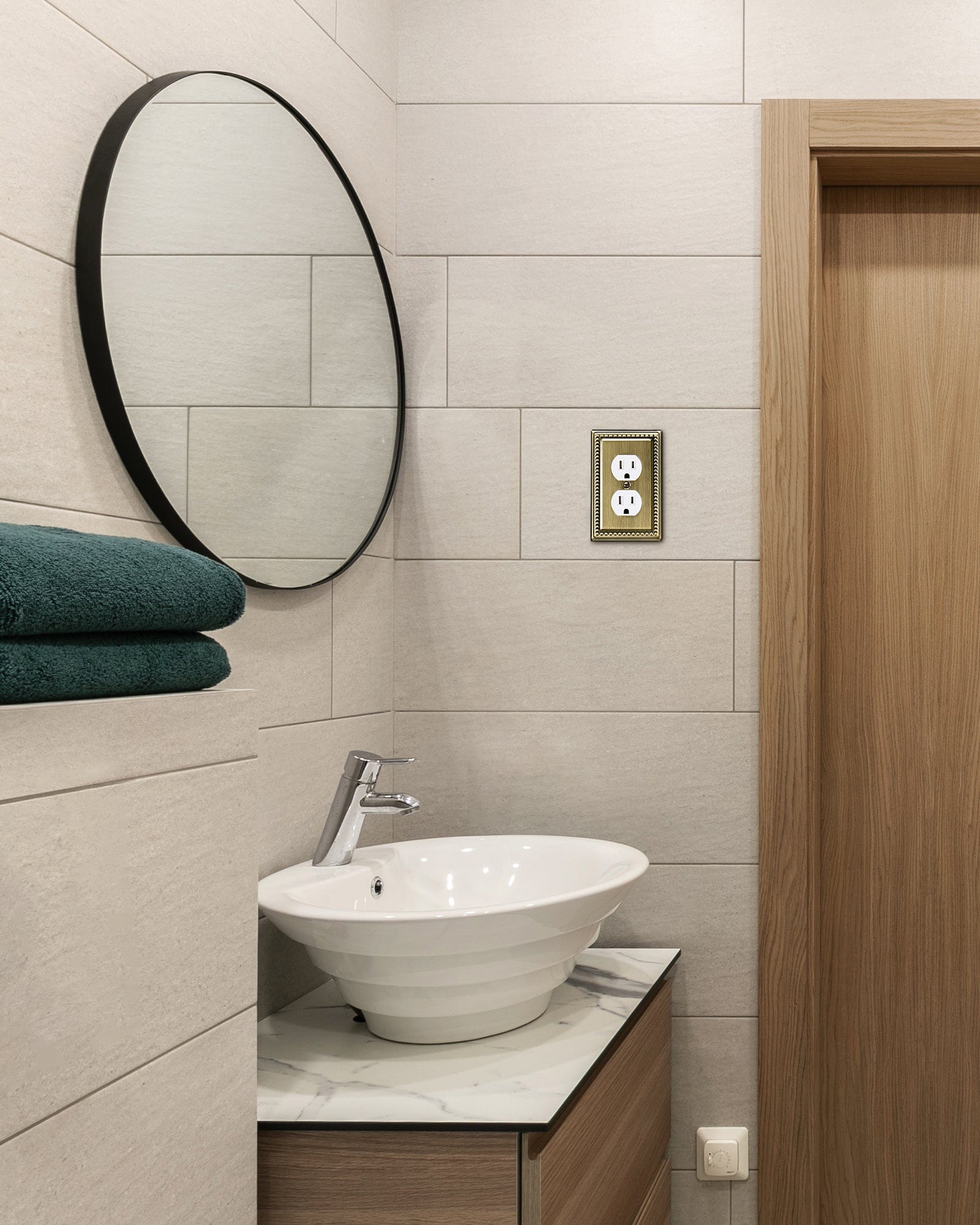 DEWENWILS 4-Pack Metal Duplex Wall Plates, Electrical Outlet Cover Plate, Antique Brass for Home Decor-HDWP03E