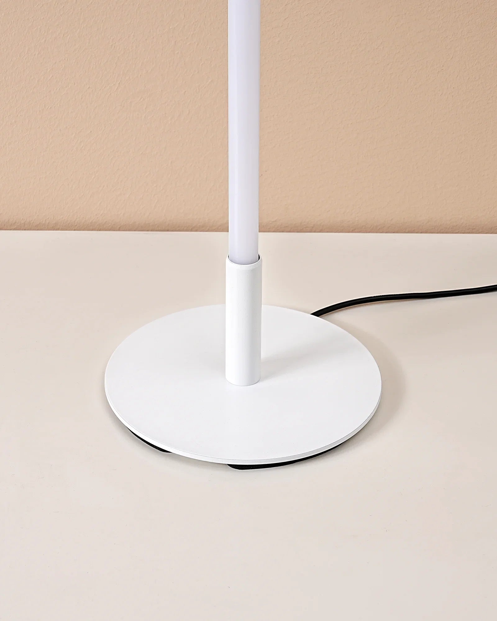 Modern Minimalist Dimmable LED Table Lamp