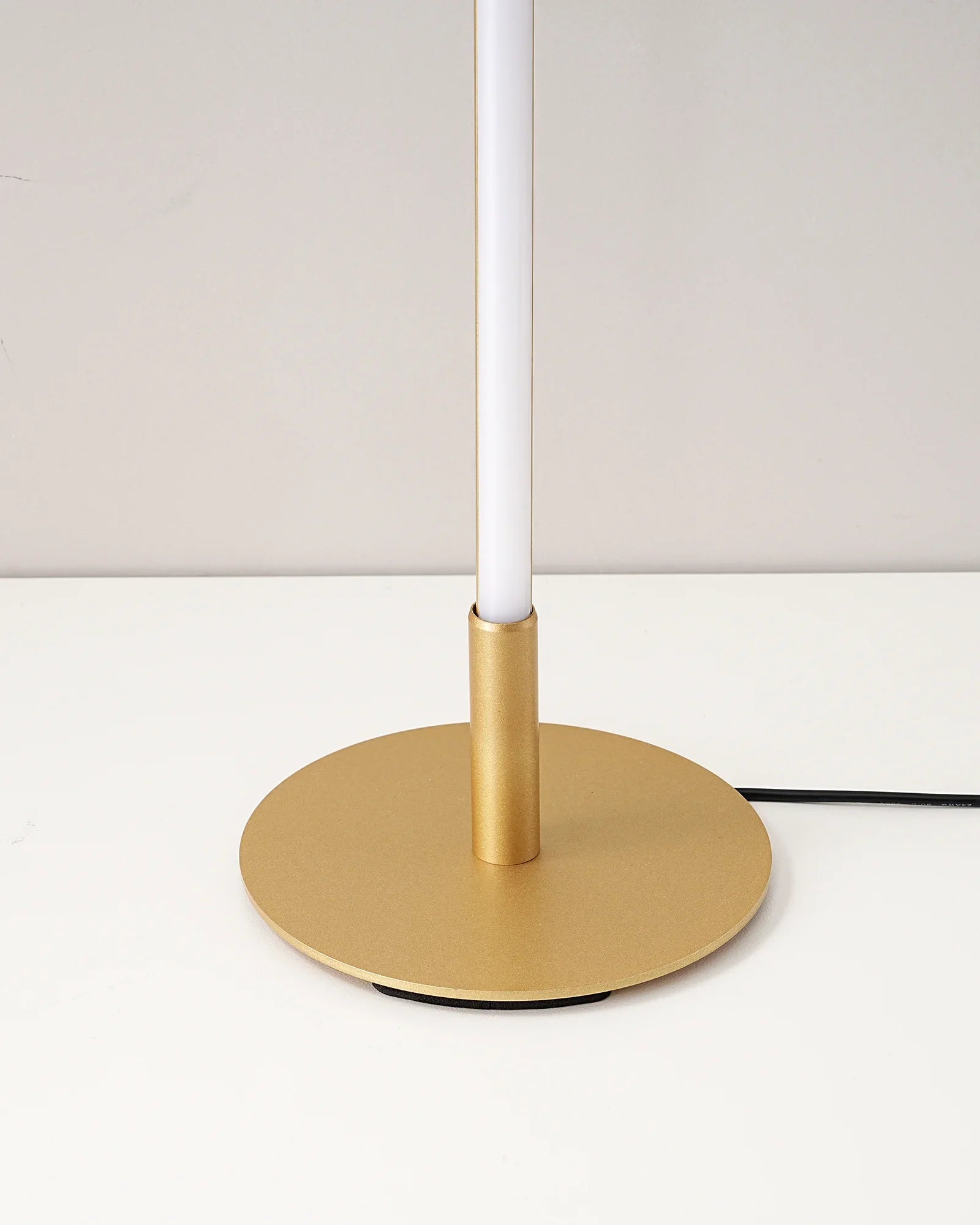 Modern Minimalist Dimmable LED Table Lamp