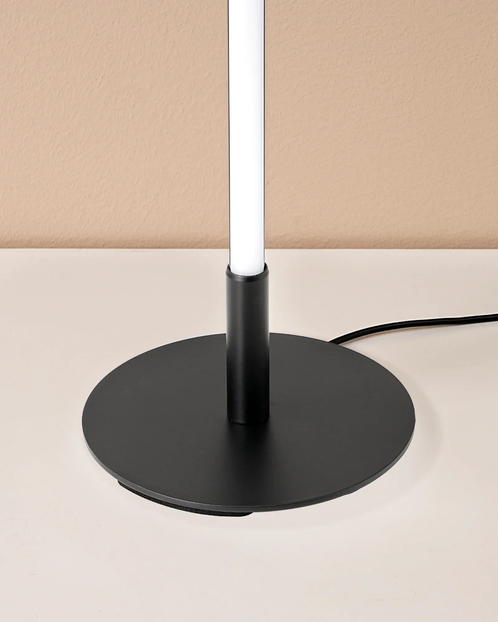 Modern Minimalist Dimmable LED Table Lamp
