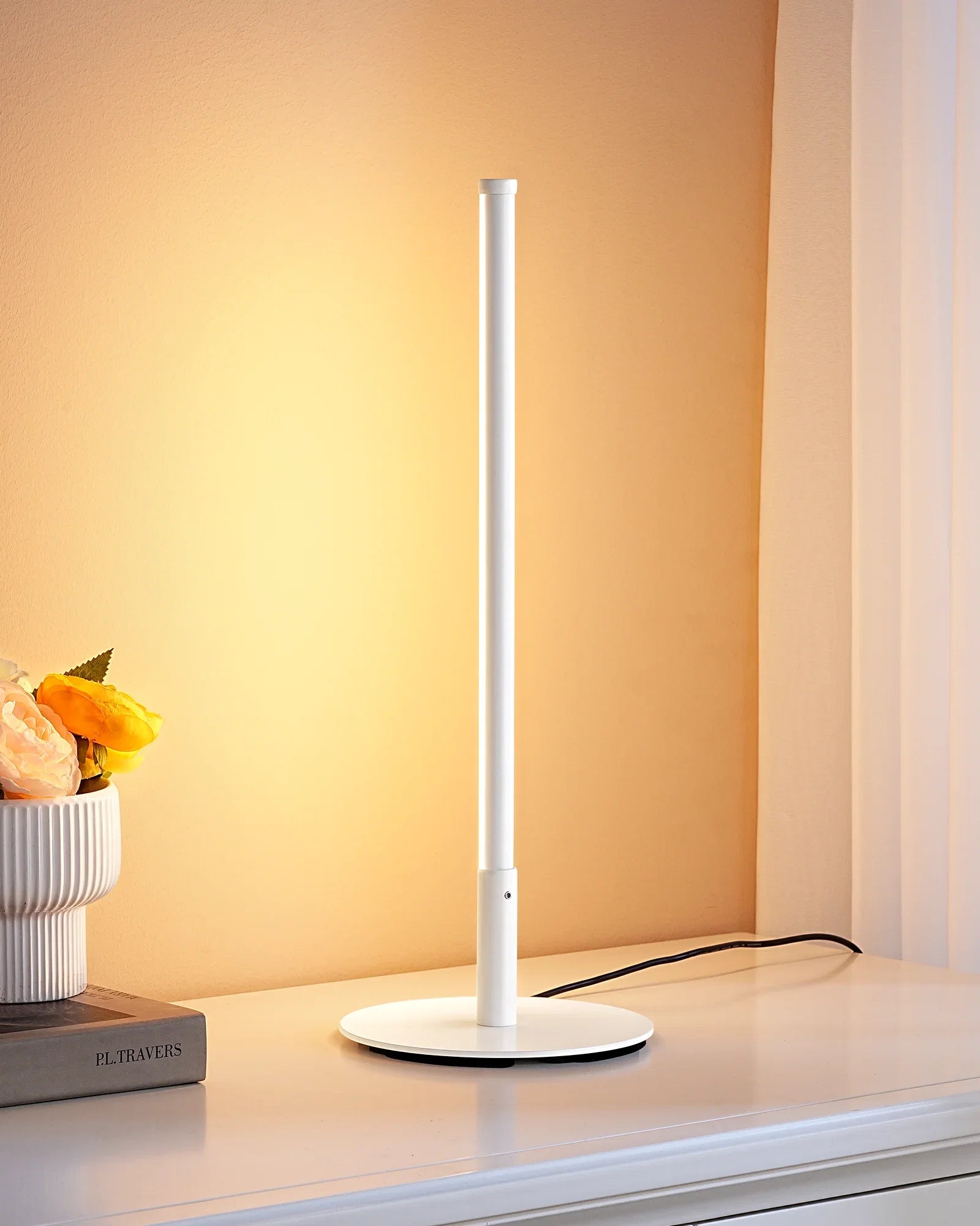 Modern Minimalist Dimmable LED Table Lamp