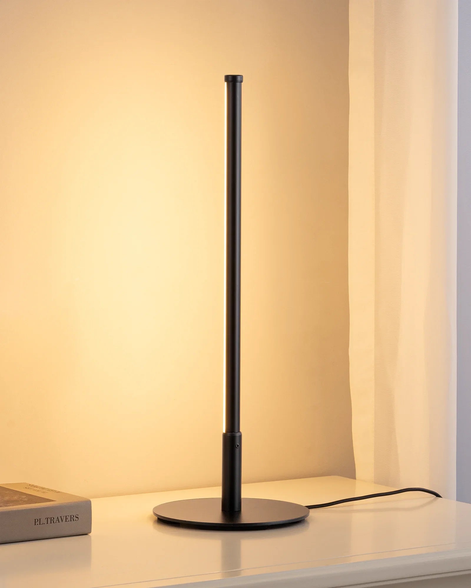 Modern Minimalist Dimmable LED Table Lamp